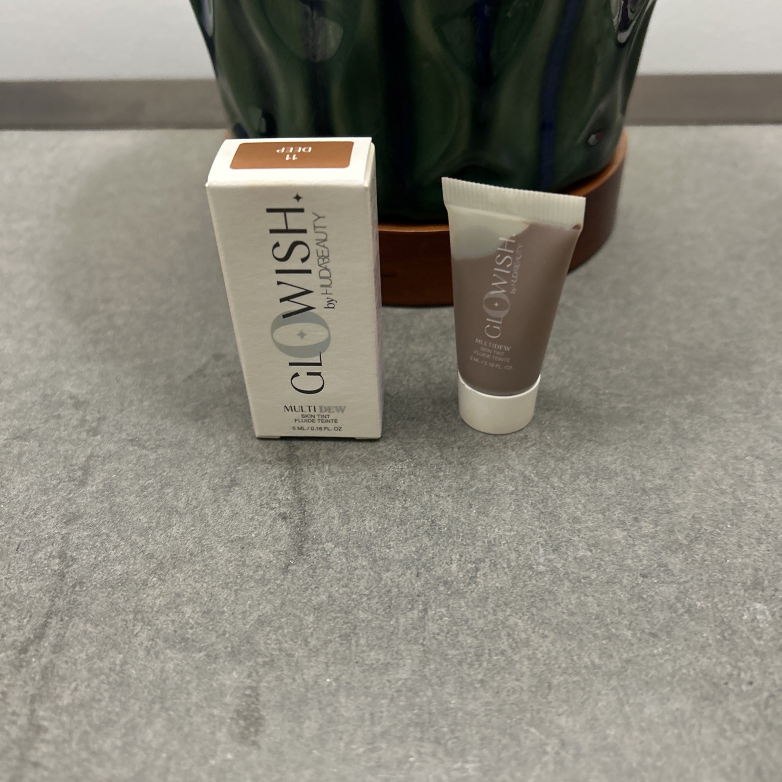 Glo Wish Multi Few Skin Tint By Huda Beauty