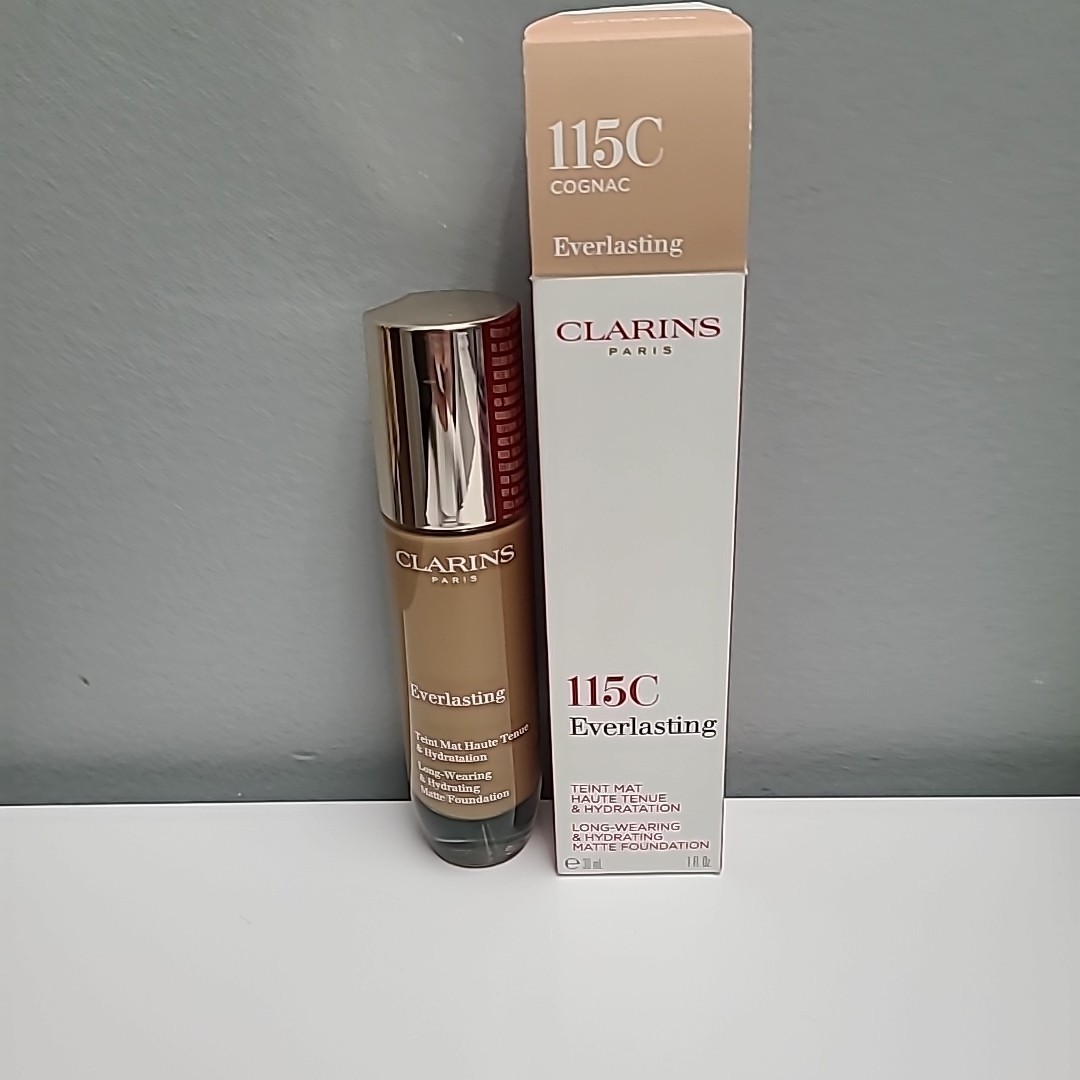 Clarins Everlasting Long Wearing Hydrating Matte Foundation 115C COGNAC