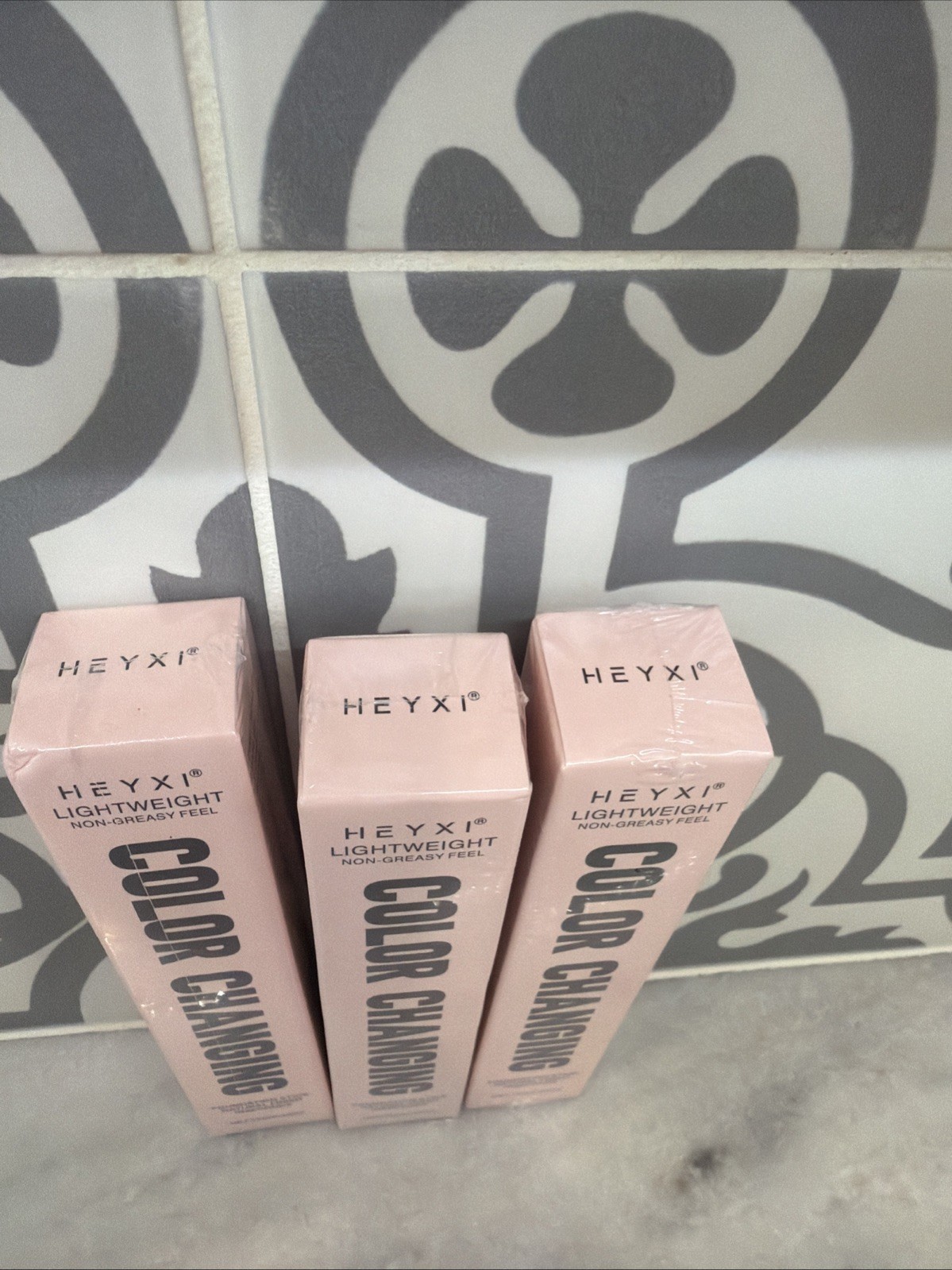Color-Changing 2-In-1 Foundation Stick – Lightweight & Moisturizing 3 Tubes