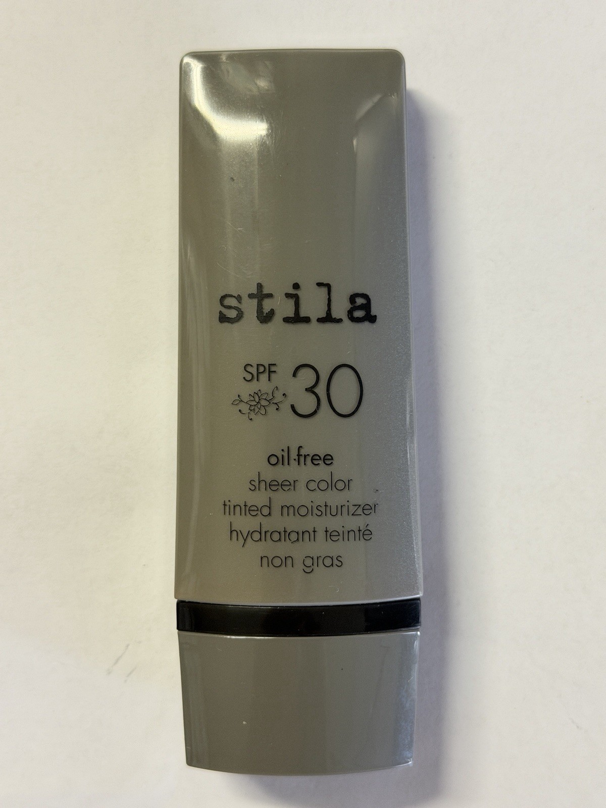 Stila SPF 30 Oil-Free Sheer Color Tinted Moisturizer Dark 01 NWOB
