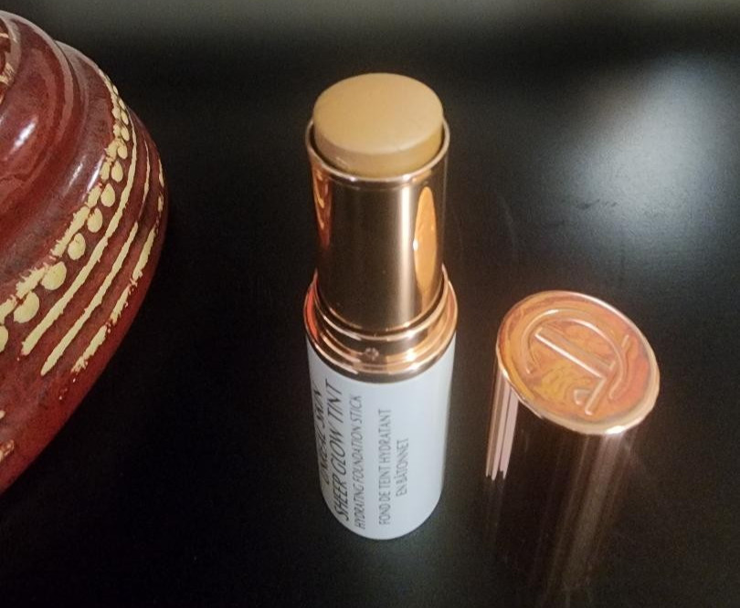 CHARLOTTE TILBURY Unreal Skin Sheer Glow Tint 9 TAN/MEDIUM NWOB*READ* + GIFT