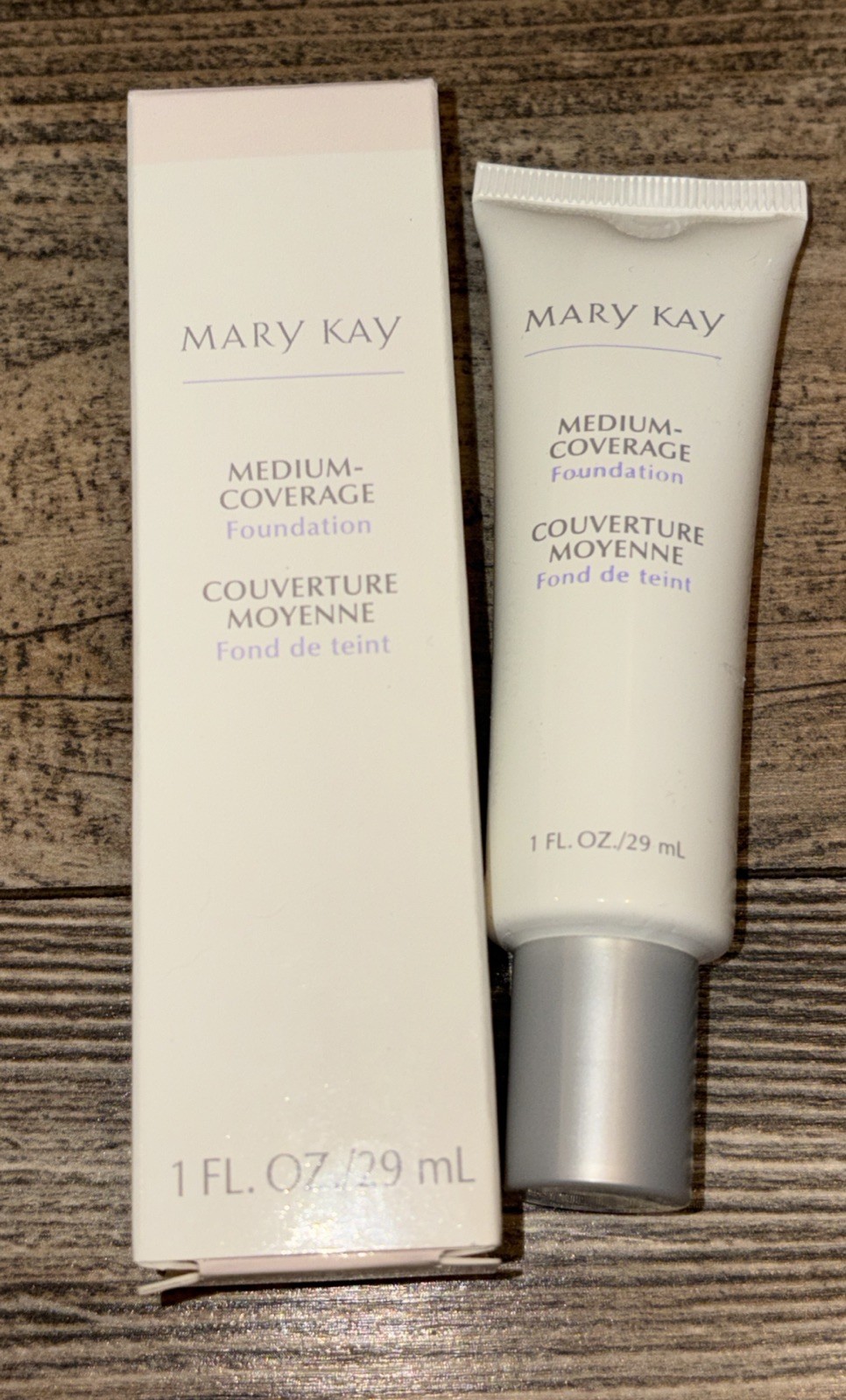 Mary Kay Medium Coverage Foundation Ivory 204 Gray Cap 355300 New 1 Fl. Oz. NOS