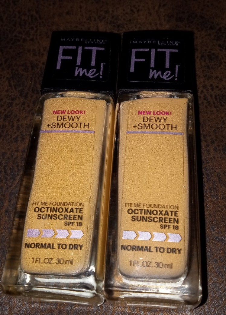 Maybelline Fit Me Foundation Normal to Dry SPF 18 Medium 228 Soft Tan Lot of 2