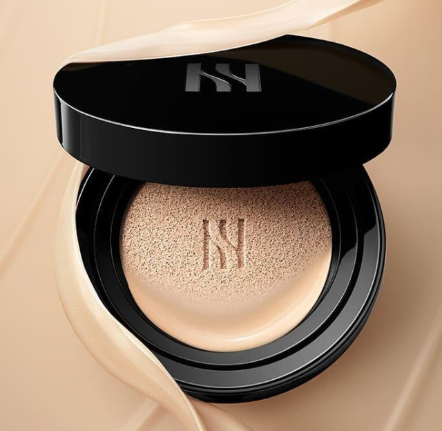 Korea Cosmetics “NEW Black cushion foundation 17N1 SPF34/PA++ Original + Refill”