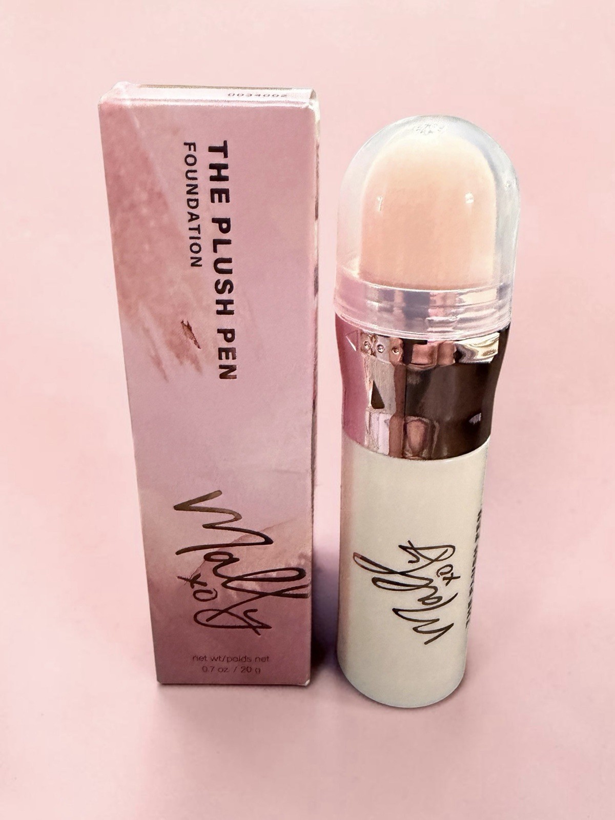 NIB~ Mally XO The Plush Pen Foundation Natural Finish Medium Buildable LIGHT
