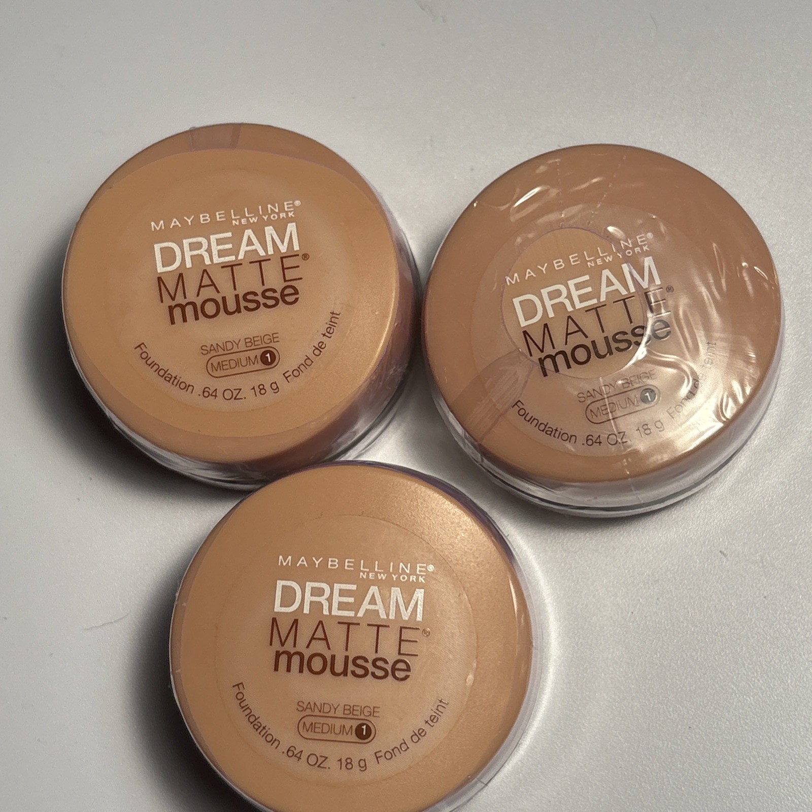 3 – Sealed New Maybelline DREAM MATTE MOUSSE Foundation Sandy Beige Medium 1