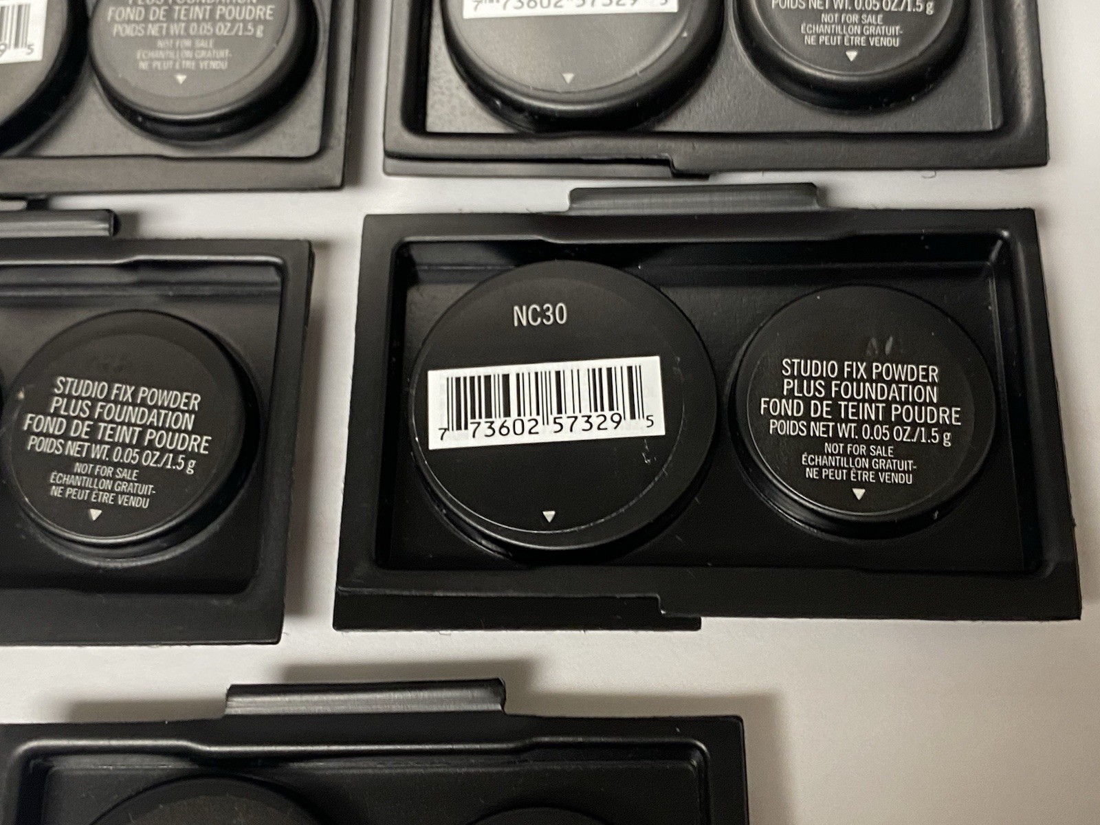 5 MAC Studio Fix Powder Plus Foundation NC30 Sample Size – ORIGINAL FORMULA
