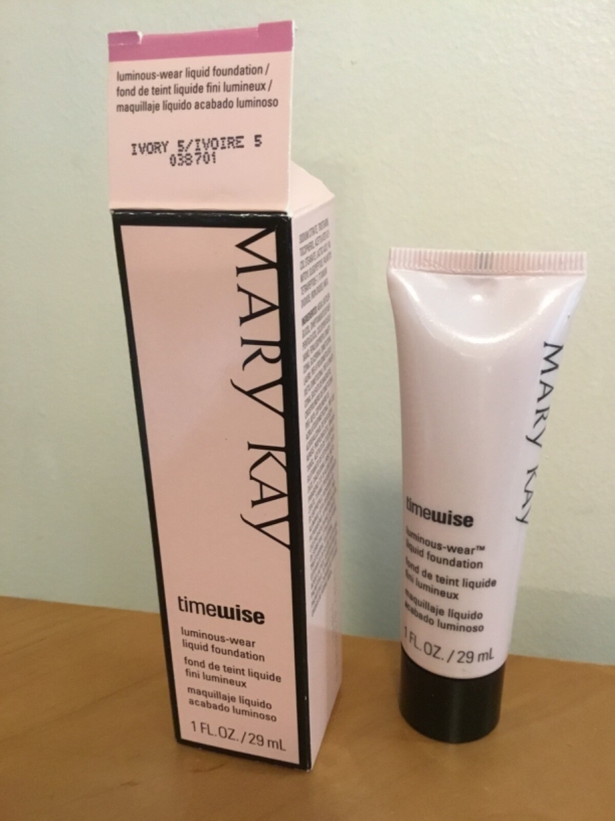 Mary Kay Timewise luminous-wear liquid foundation Ivory 5 038701 NEW IN BOX