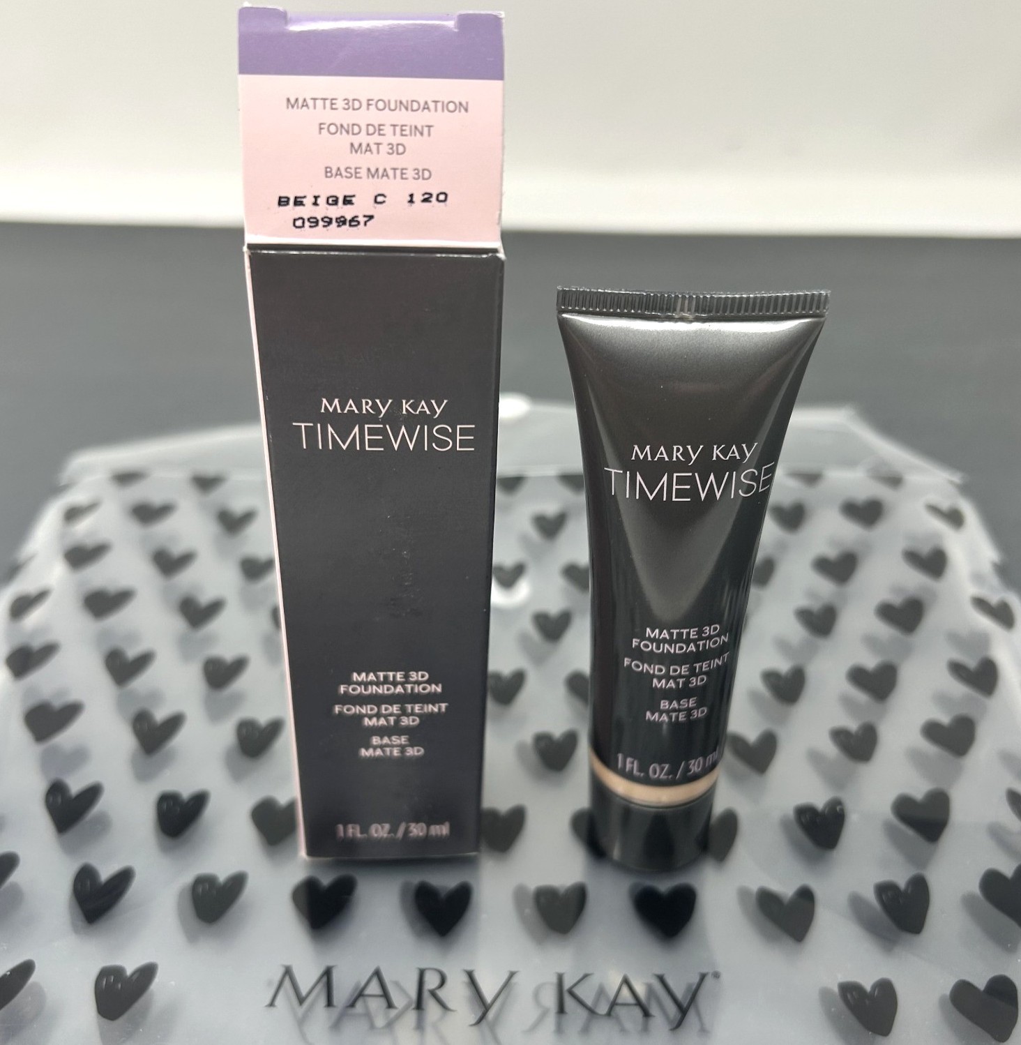 Mary Kay TimeWise Matte 3D Foundation Beige C 120 Oil-Free 1 fl oz 099967 NEW