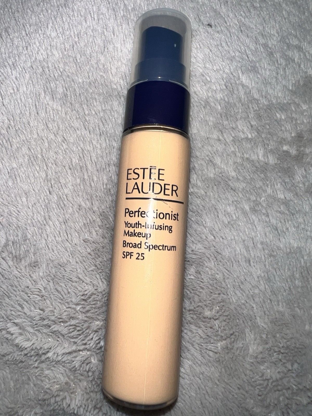 Perfectionist Estee Lauder 4W1 honey bronze Youth infusing makeup .5oz travel sz