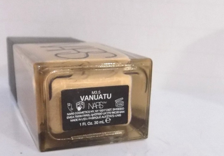 NEW!~Nars Light Reflecting Foundation 1 fl oz – ~MEDIUM 3.5 VANUATU~