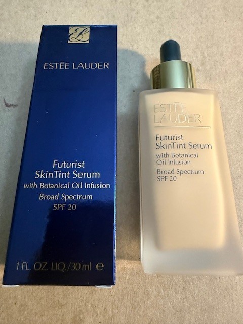 Estee Lauder Futurist SkinTint Serum Foundation SPF20- 4W1 HONEY BRONZE 1 oz NIB
