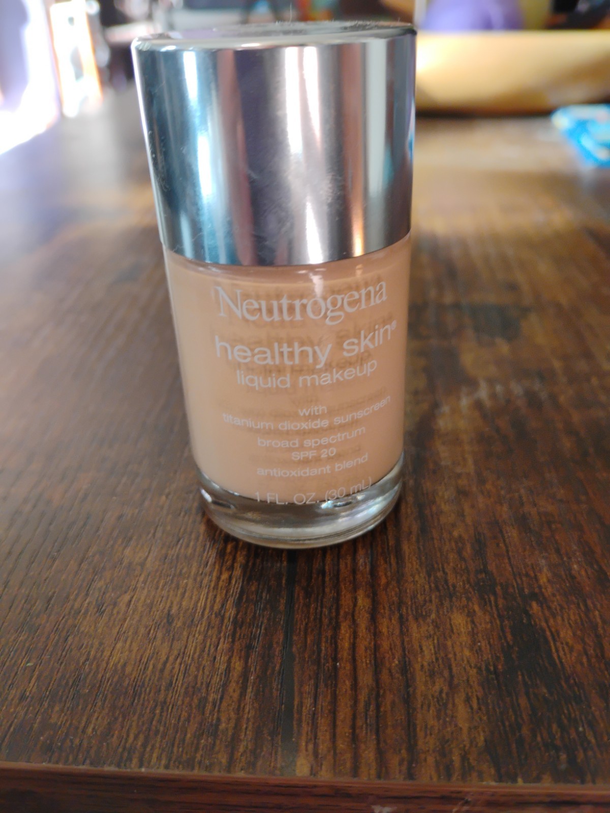 Neutrogena Healthy Skin Liquid Makeup – 10 Classic Ivory – NEW EXPIRED