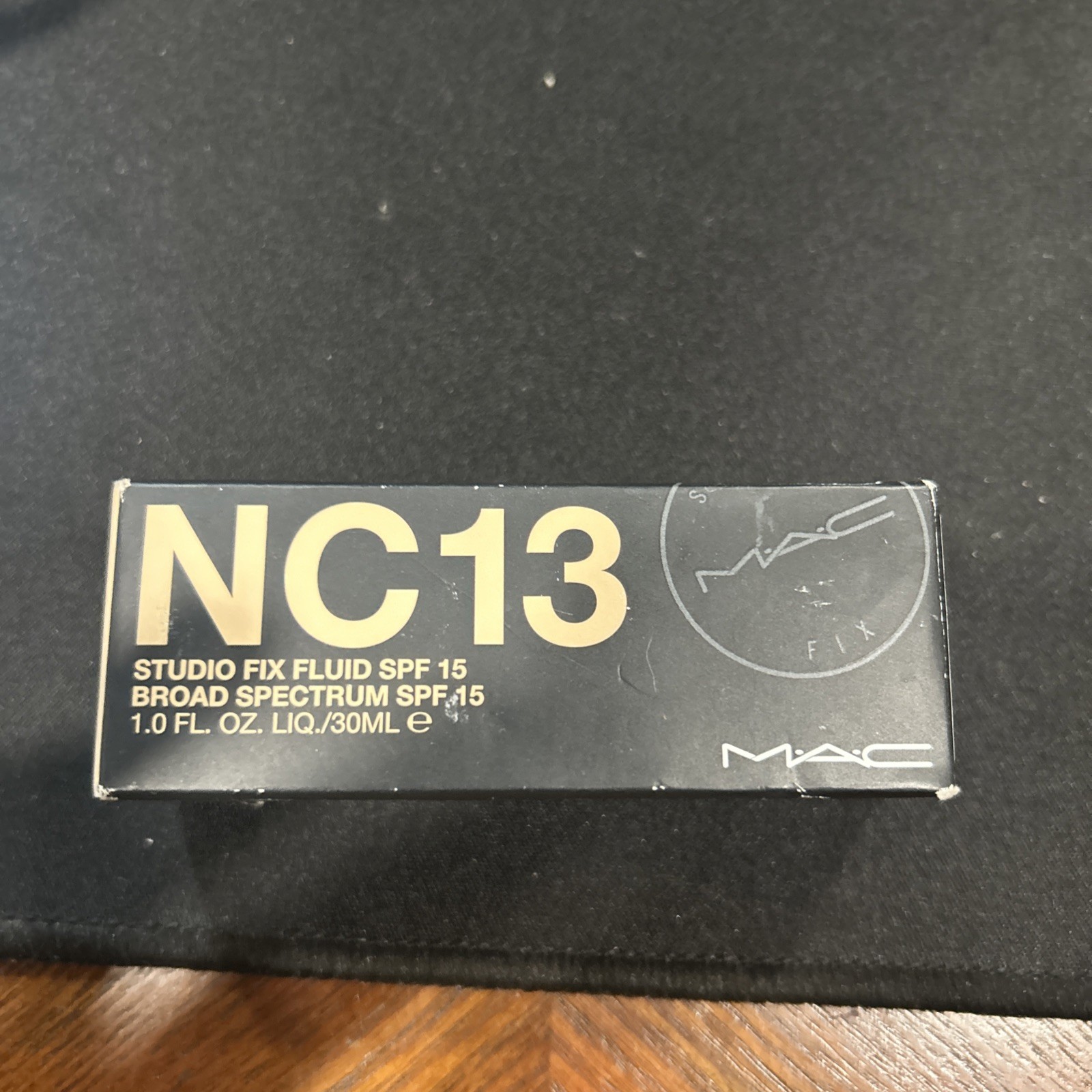 MAC Studio Fix Fluid Foundation SPF15 – NC13 – 1.0 Fl Oz NWB