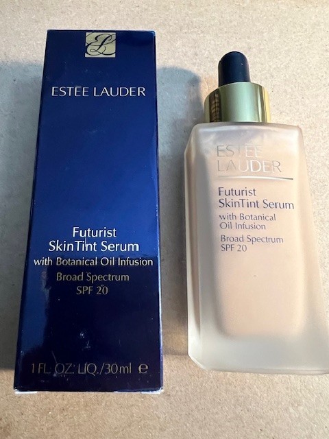 Estee Lauder Futurist SkinTint Serum Foundation SPF20, 3N1 IVORY BEIGE 1 oz NIB