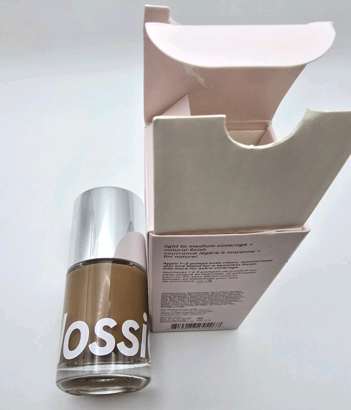 Glossier Stretch Fluid Foundation Medium-Deep 1 30 ml 1 oz New With Box