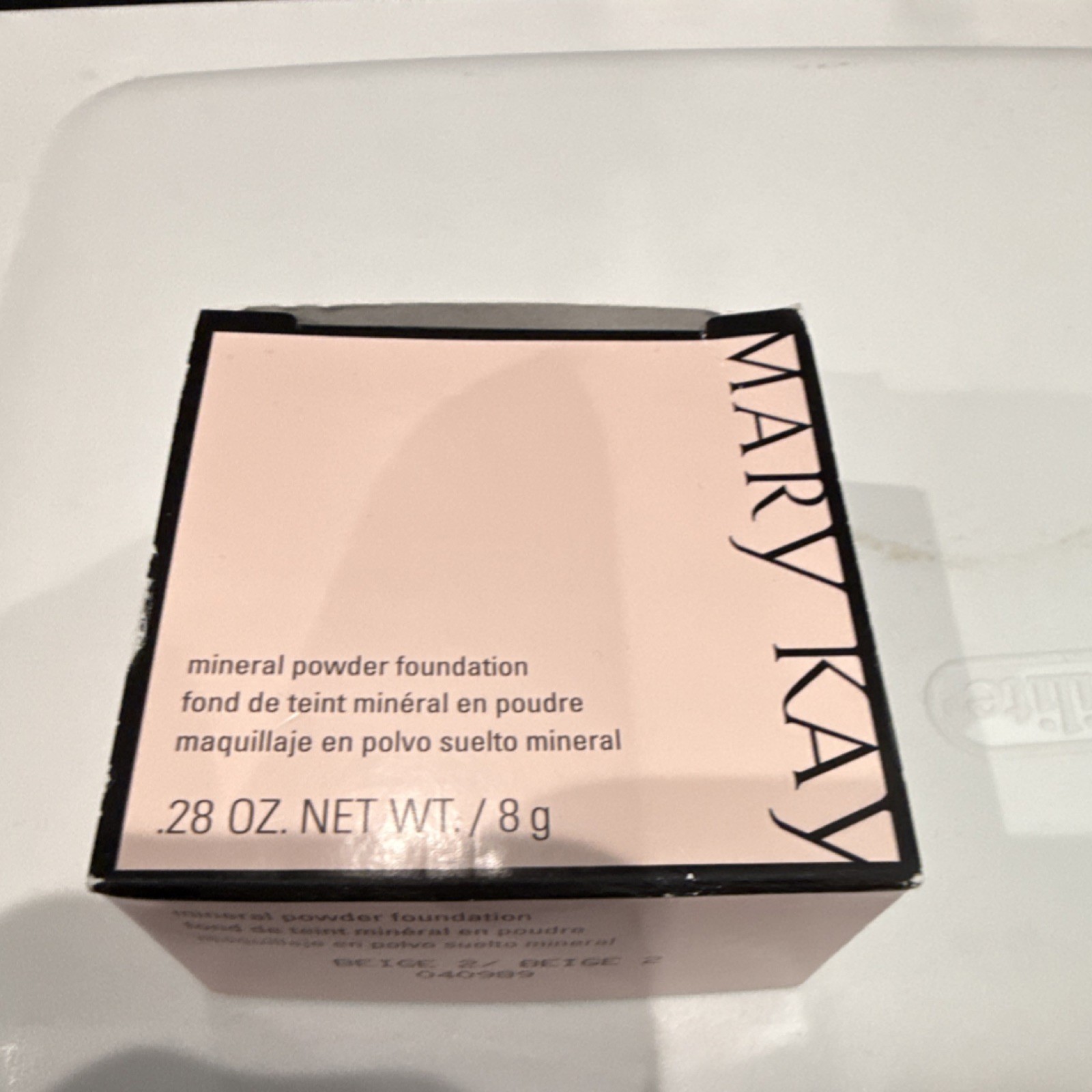 Mary Kay Mineral Powder Foundation Beige 2 Loose Powder 0.28 oz 8g 040989