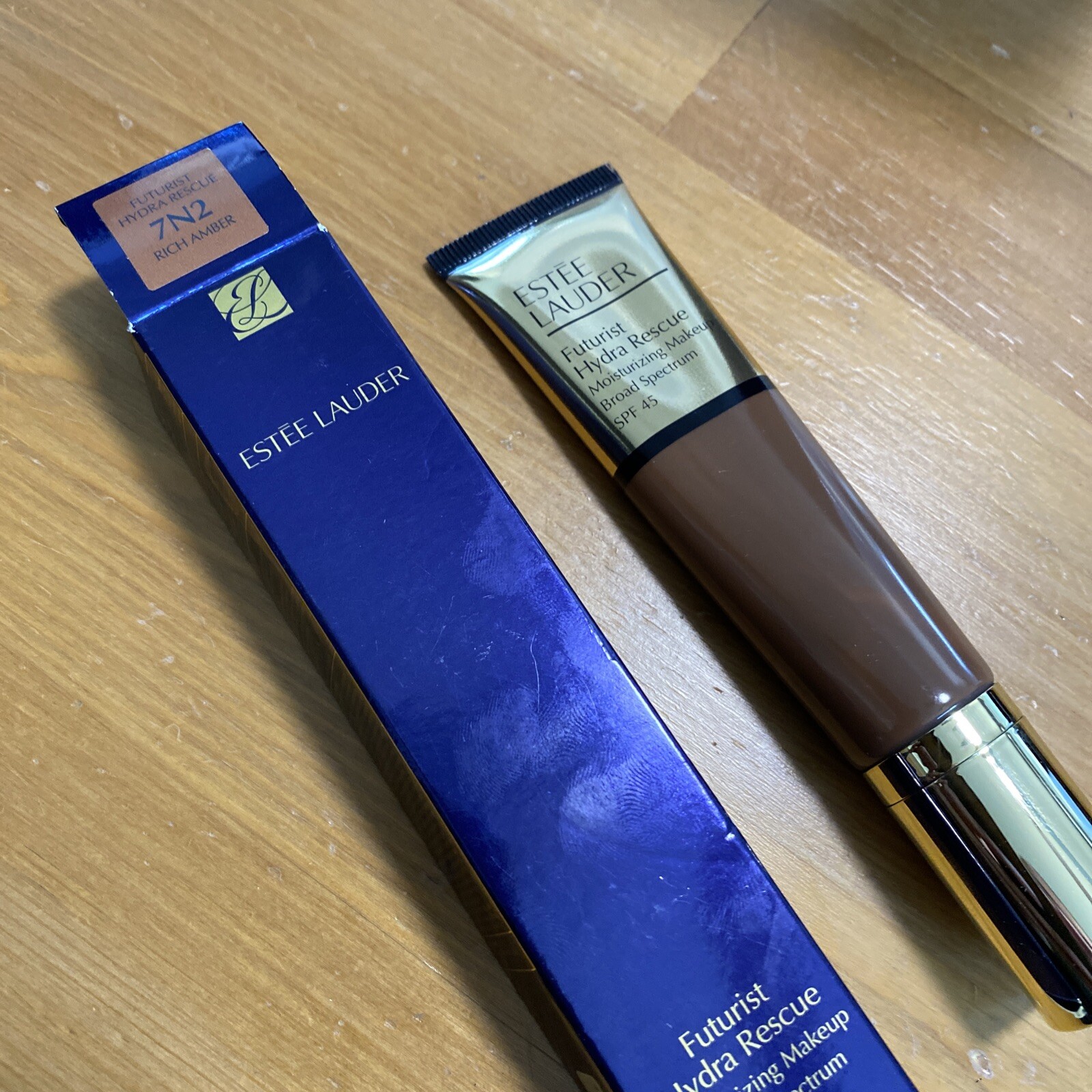 Estee Lauder Futurist Hydra Rescue Moisturizing Makeup 7N2 Rich Amber