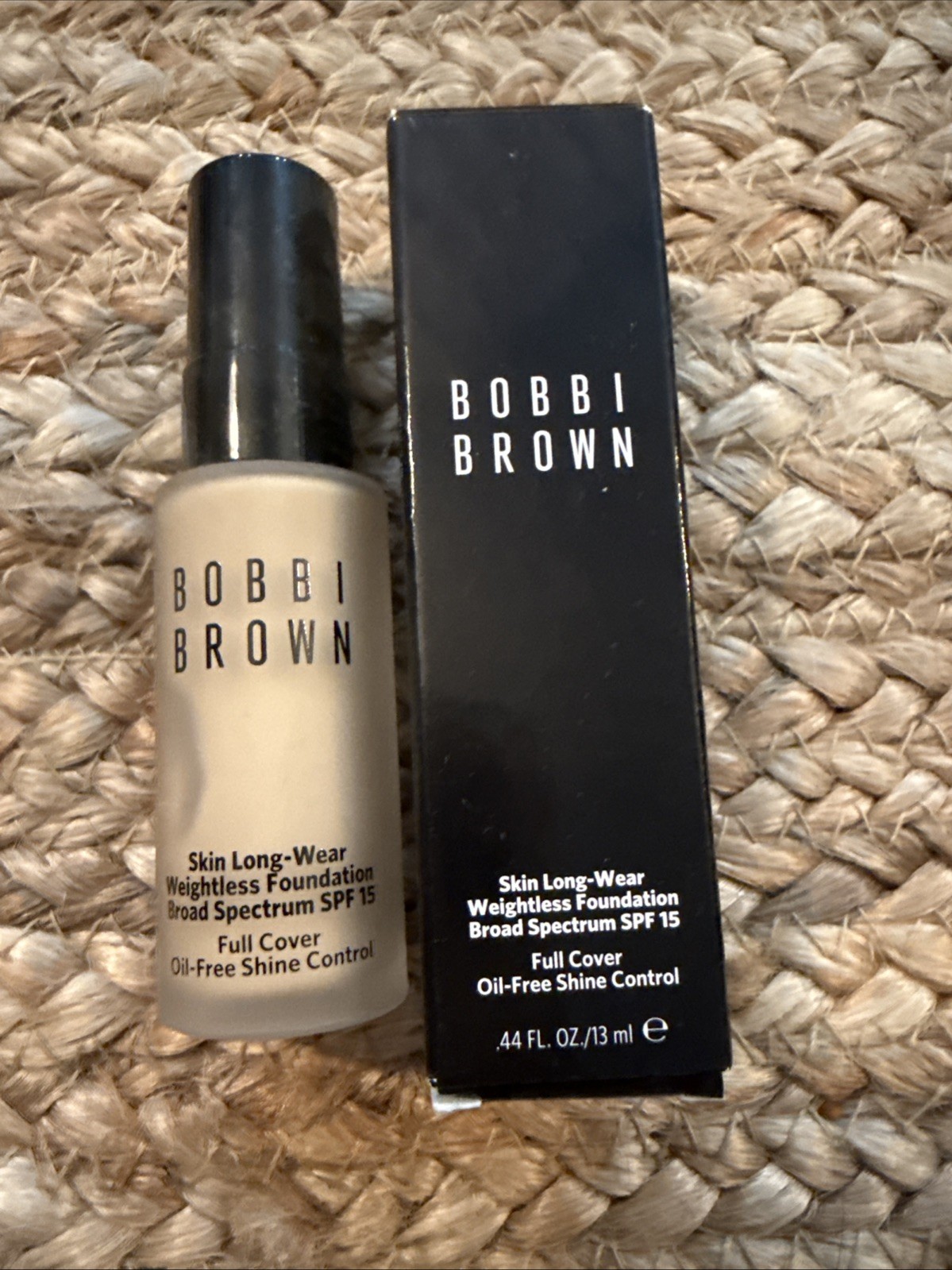 Bobbi Brown Skin Long-Wear Weightless Foundation (W-036 Warm Sand) 0.44oz/13ml
