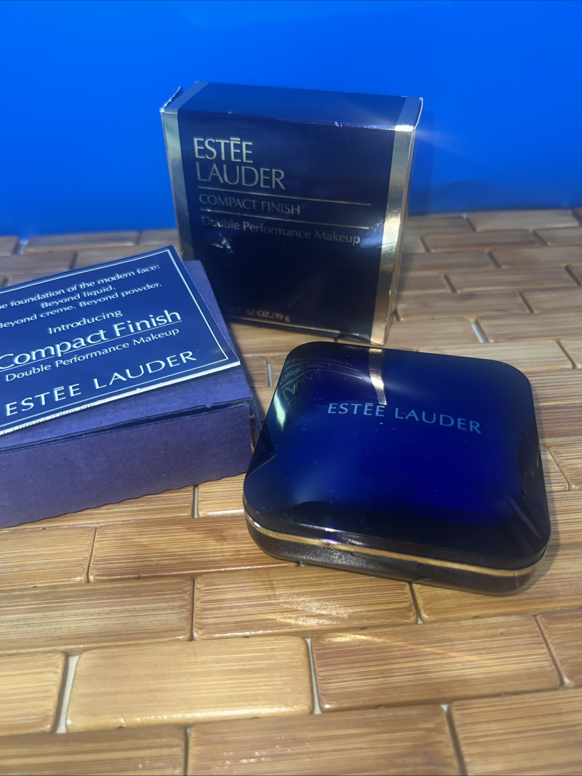 ESTEE LAUDER COMPACT FINISH DOUBE PERFORMANCE MAKEUP DAWN-03 (0.67OZ./19g) New