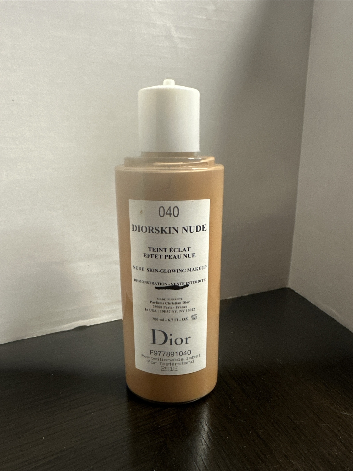 CHRISTIAN DIOR DIORSKIN 040 NUDE Skin Glowing Makeup 6.7 Oz Read