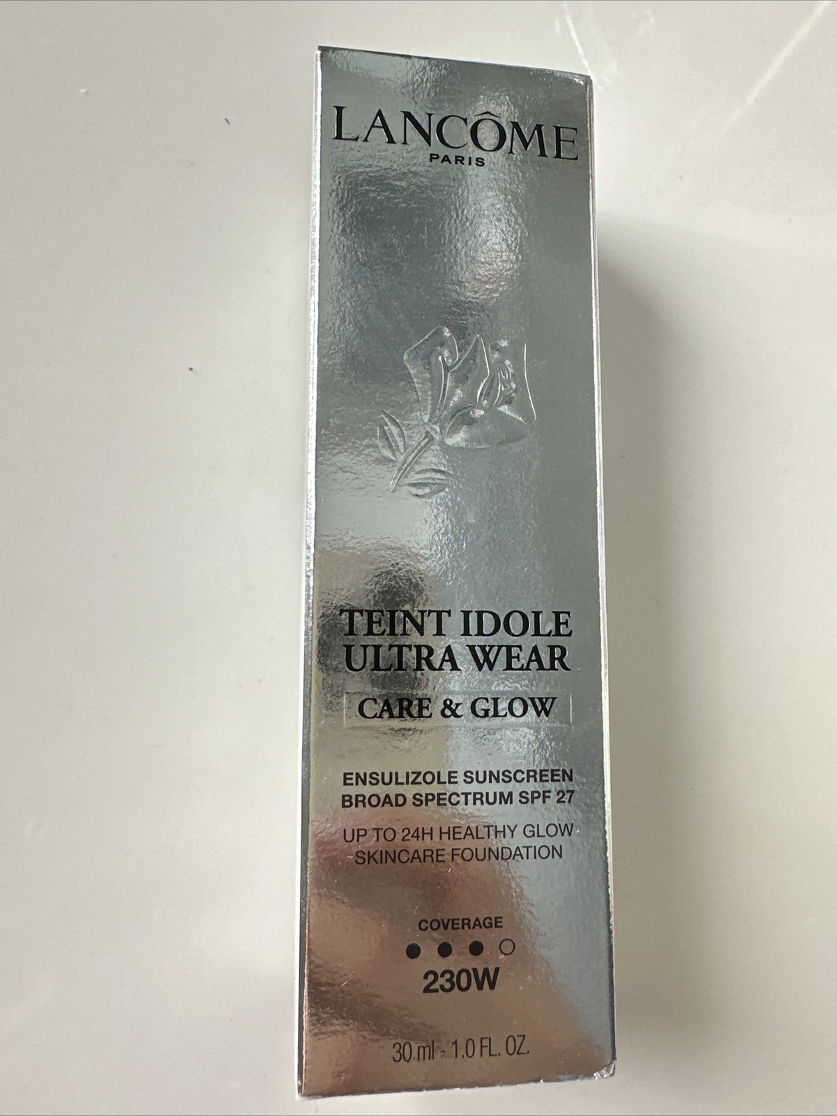 New Lancôme Teint IDOLE Ultra Wear Care and Glow Foundation. 230W
