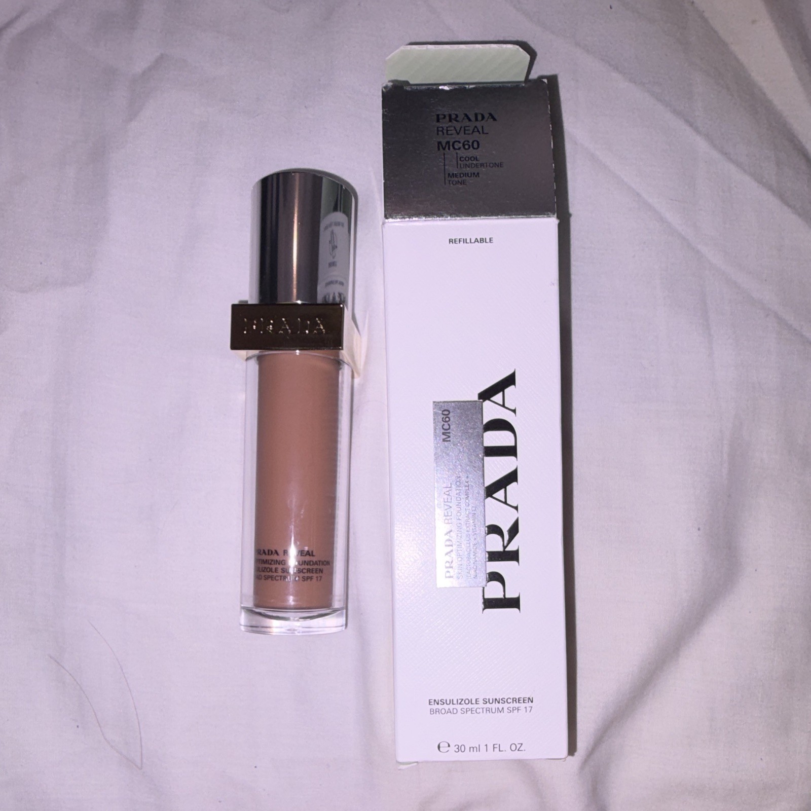 PRADA Reveal Liquid Foundation Medium Natural MC60 SPF 17 30ml / 1 fl oz