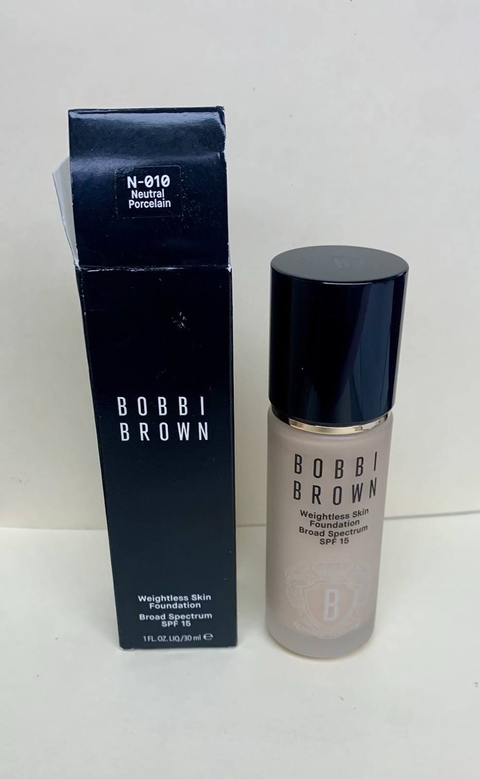 Bobbi Brown Long-Wear Weightless Foundation SPF15 N-012 Neutral Porcelain 1 oz