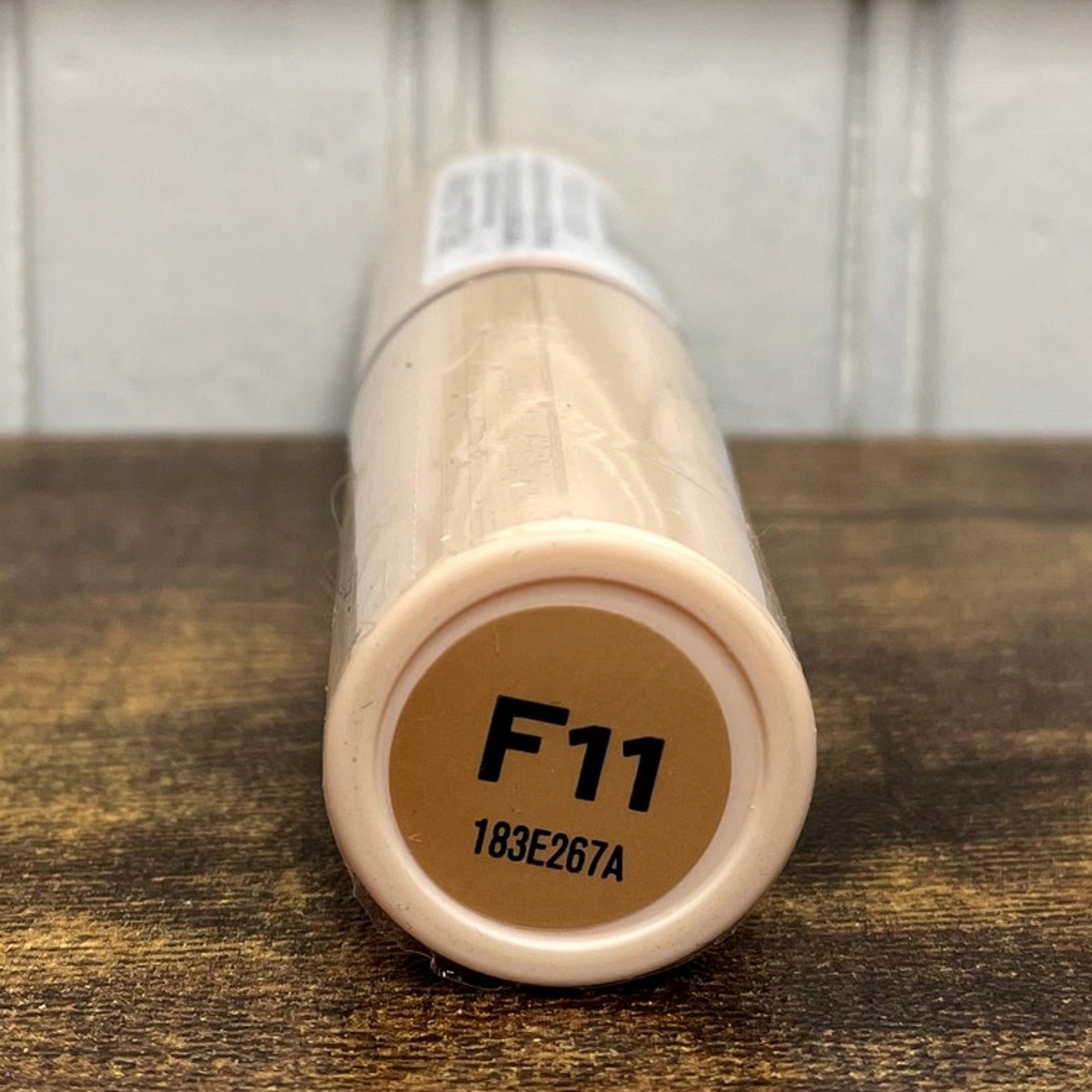 Makeup Revolution Fast Base Stick Foundation Color F11 Deep Beige Contour Vegan