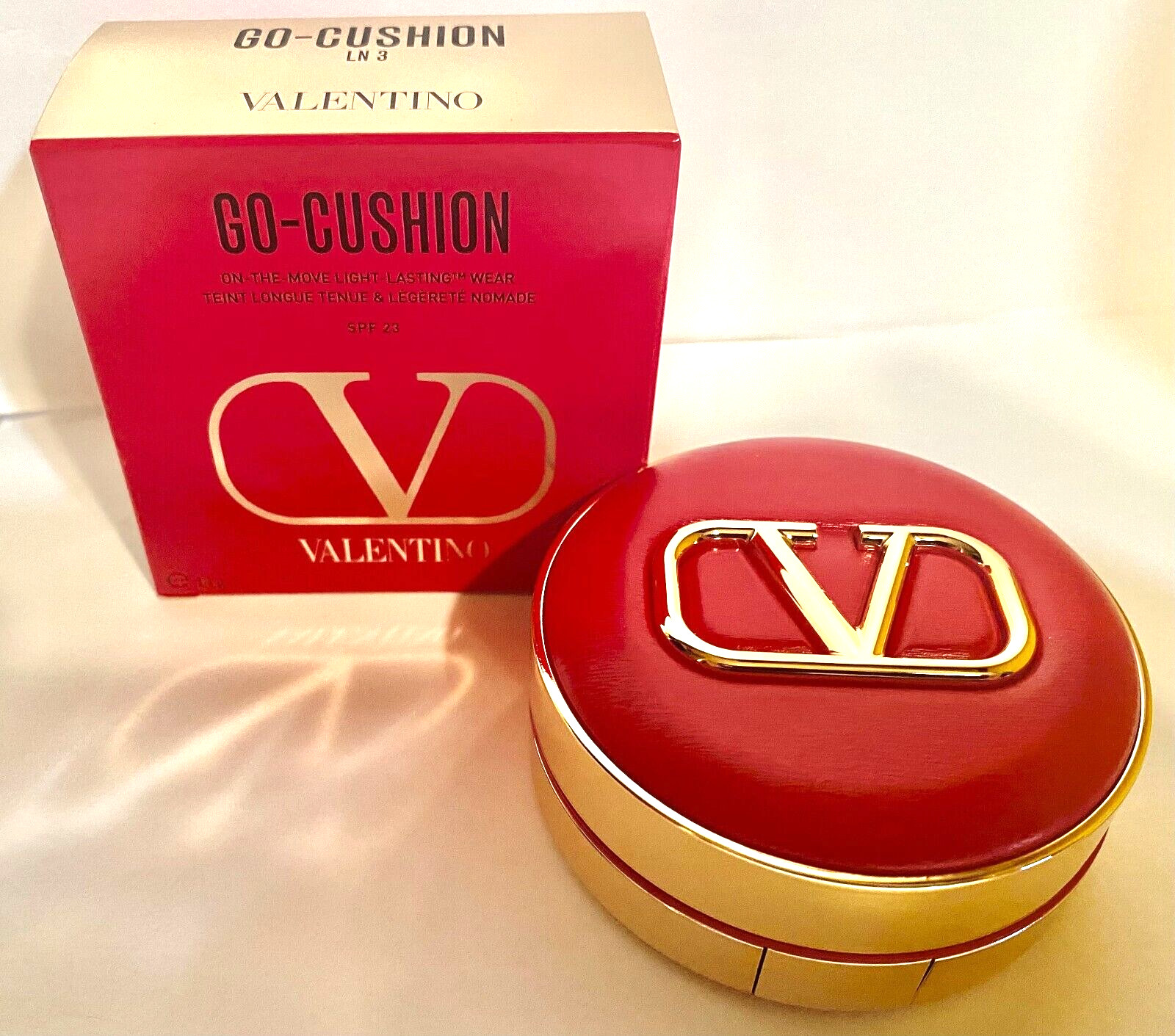 Valentino Go-Cusion On The Move Light Lasting Wear Foundation SPF 23 – LN3 NIB
