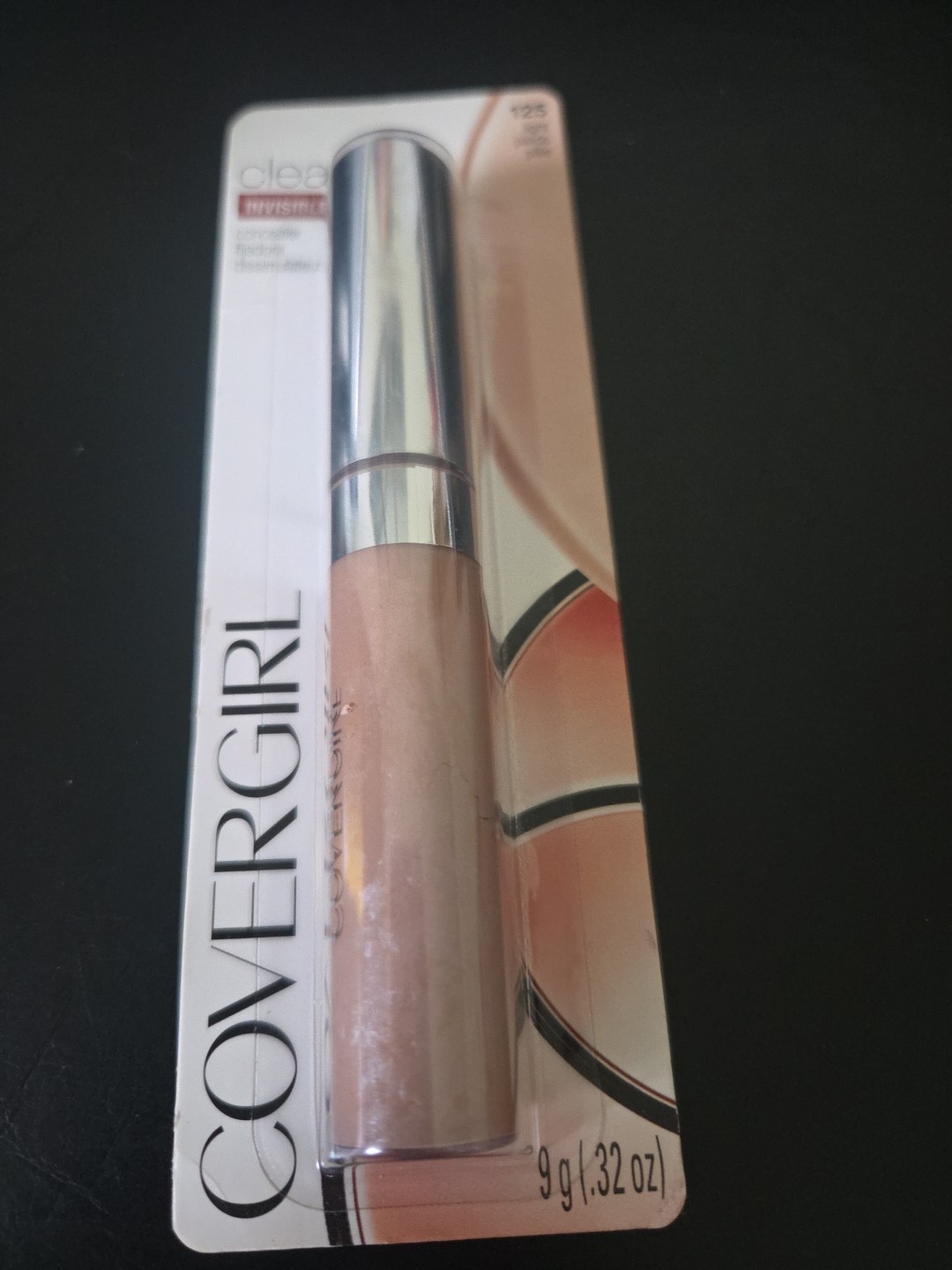 Covergirl Clean Invisible Concealer For Normal Skin #125 Light Pale (Silver Top)