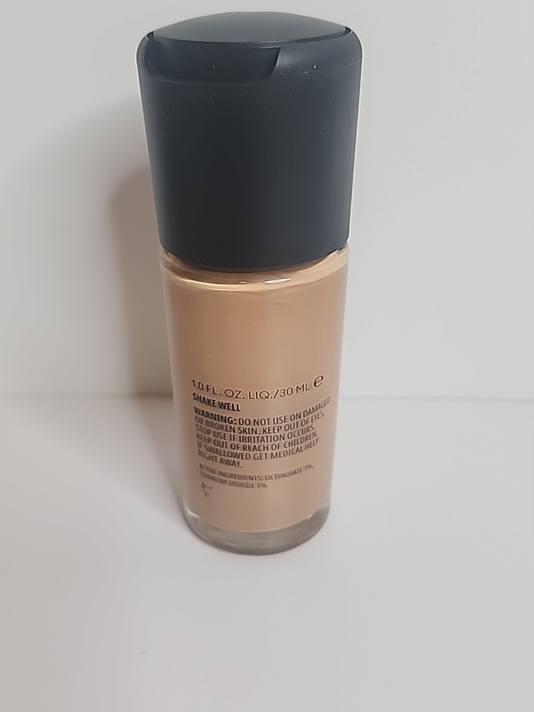 Mac NW33 Studio Fix Fluid Broad Spectrum SPF 15 24HR Matte Foundation NIB