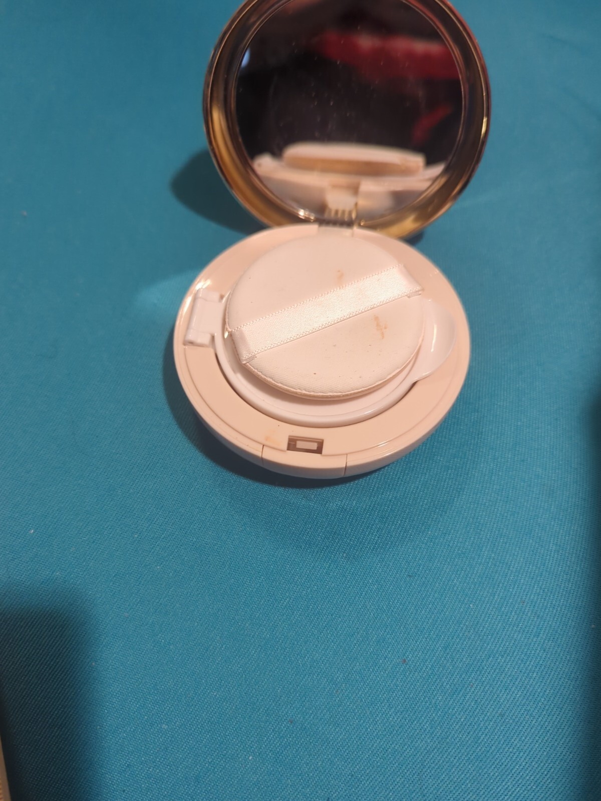 Vintage Compact Sponge Puff Mirror Portable White Round Powder Never Used