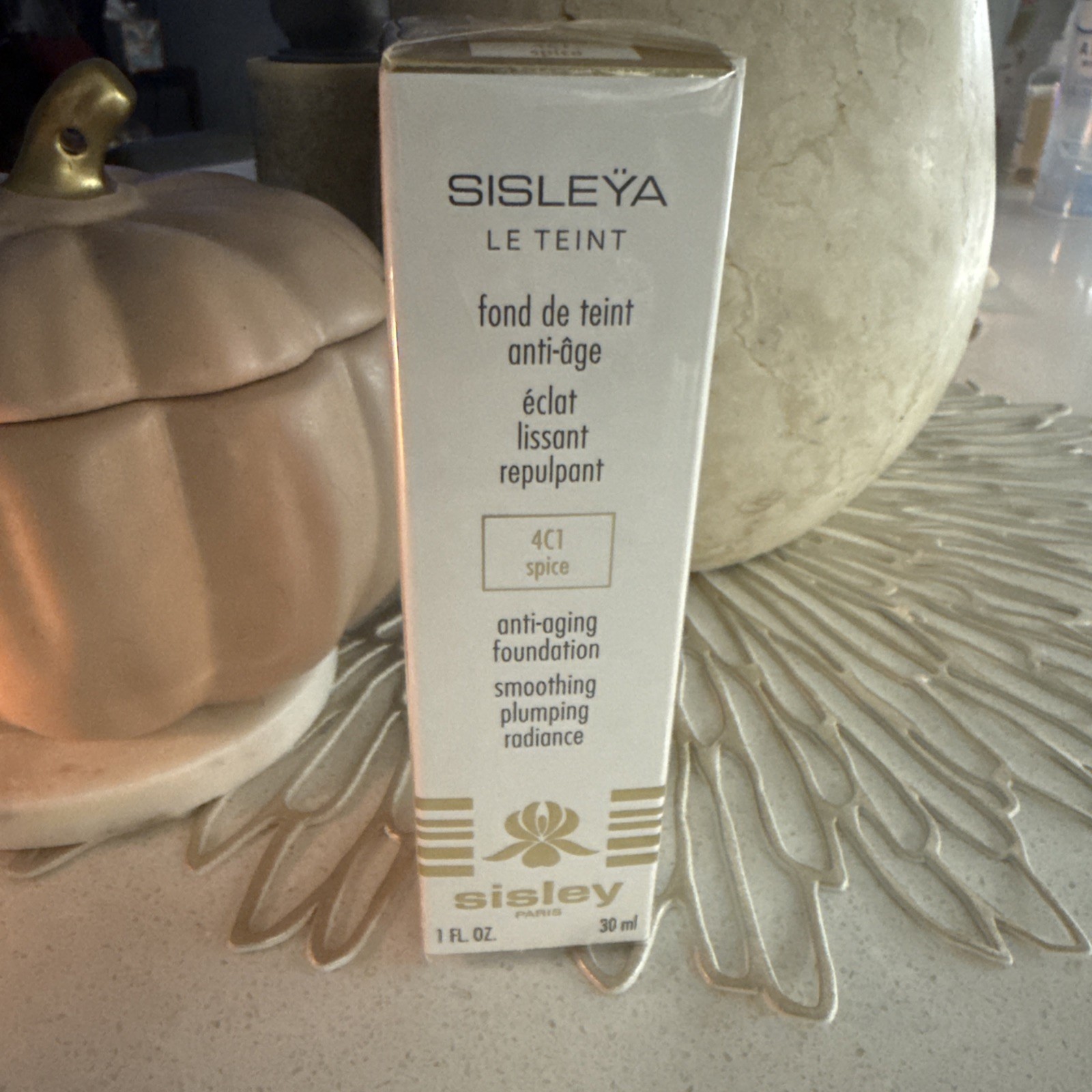 Sisleya Le Teint Foundation Color: 4C1 SPICE BNIB!