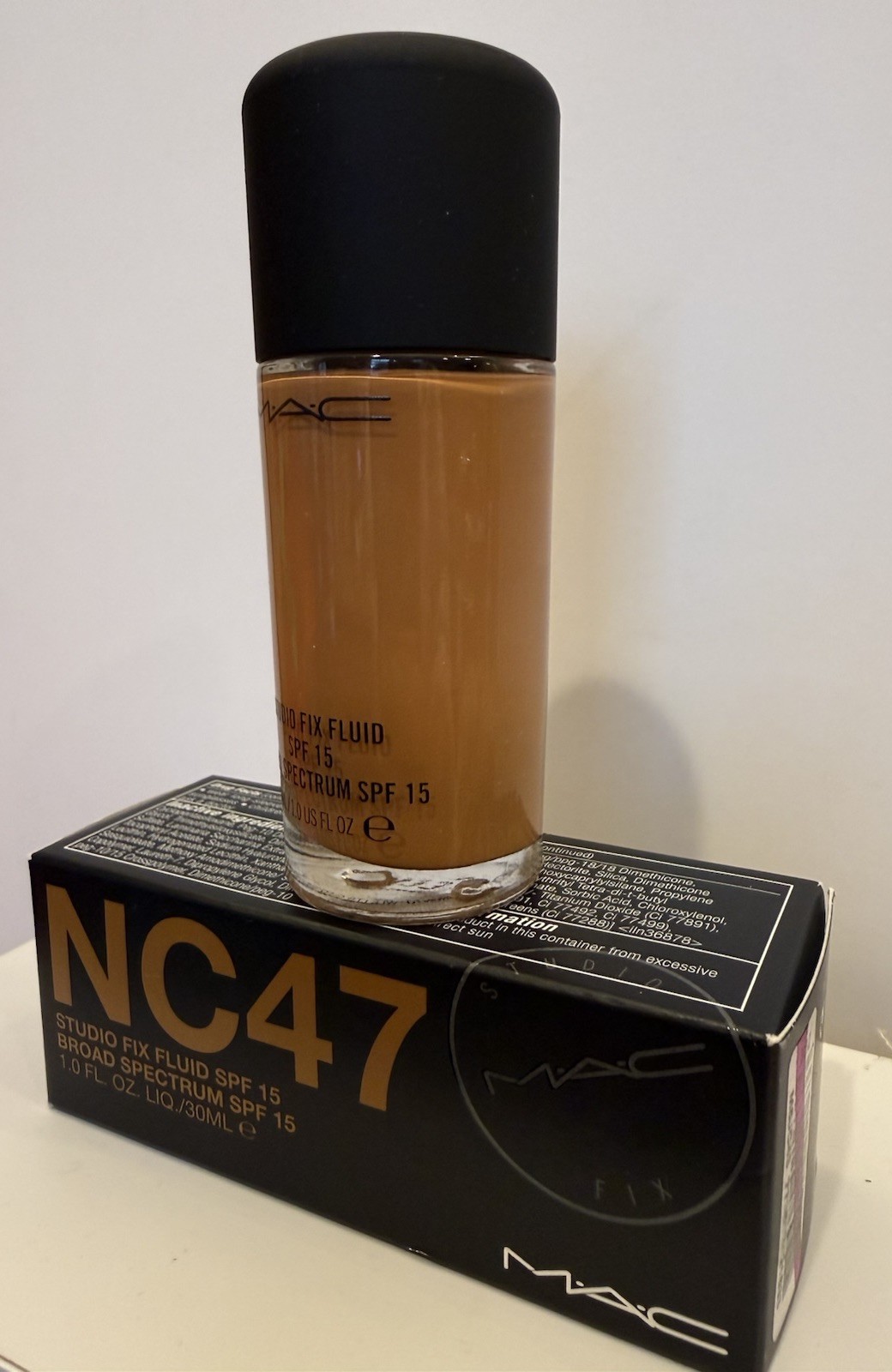 MAC Cosmetics Studio Fix Fluid SPF 15 Foundation NC47
