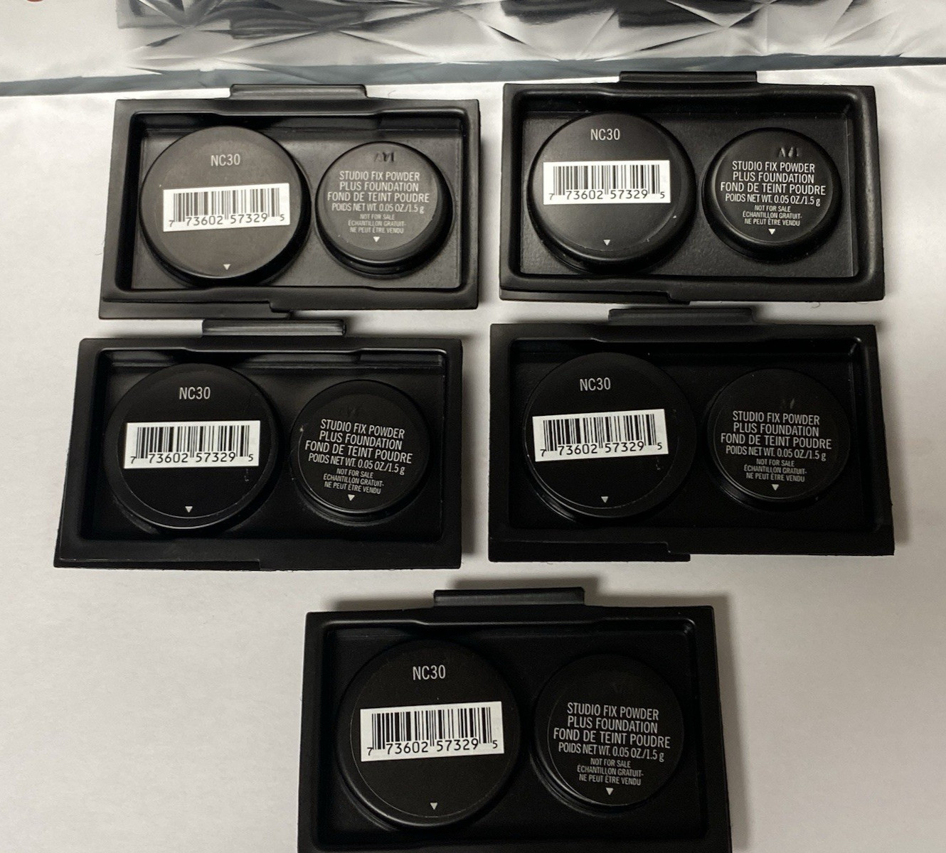 (5) X MAC Studio Fix Powder Plus Foundation NC30 Sample Size – ORIGINAL FORMULA