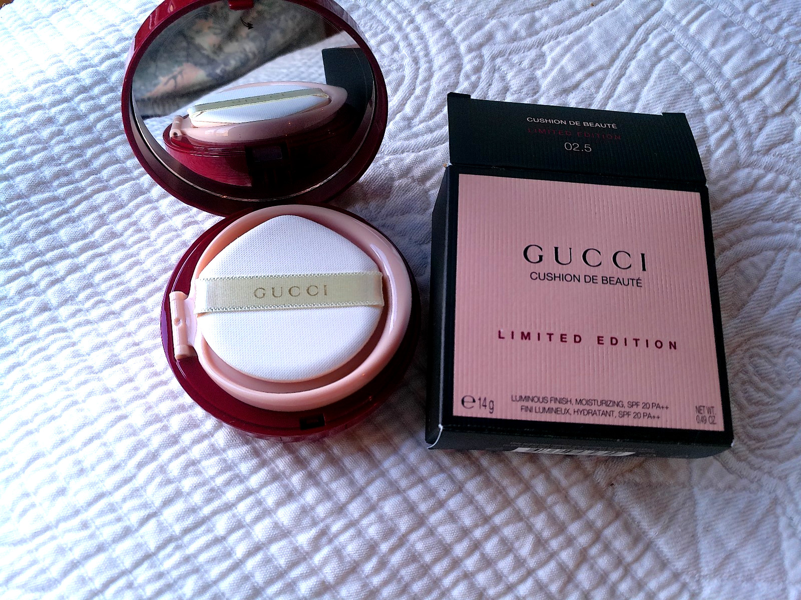 GUCCI CUSHION DE BEAUTE 2.5 LUMINOUS FINISH MOISTURIZING FOUNDATION NIB 0.49 oz.