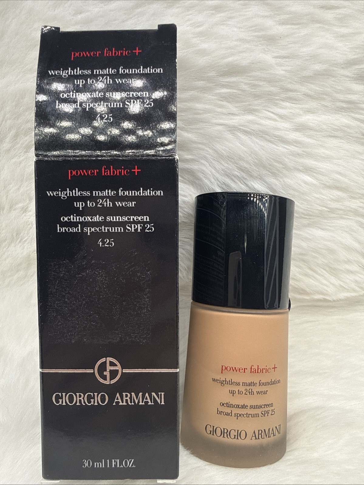Giorgio Armani Power Fabric + Weightless Matte Foundation SPF25 – Shade 4.25 NIB