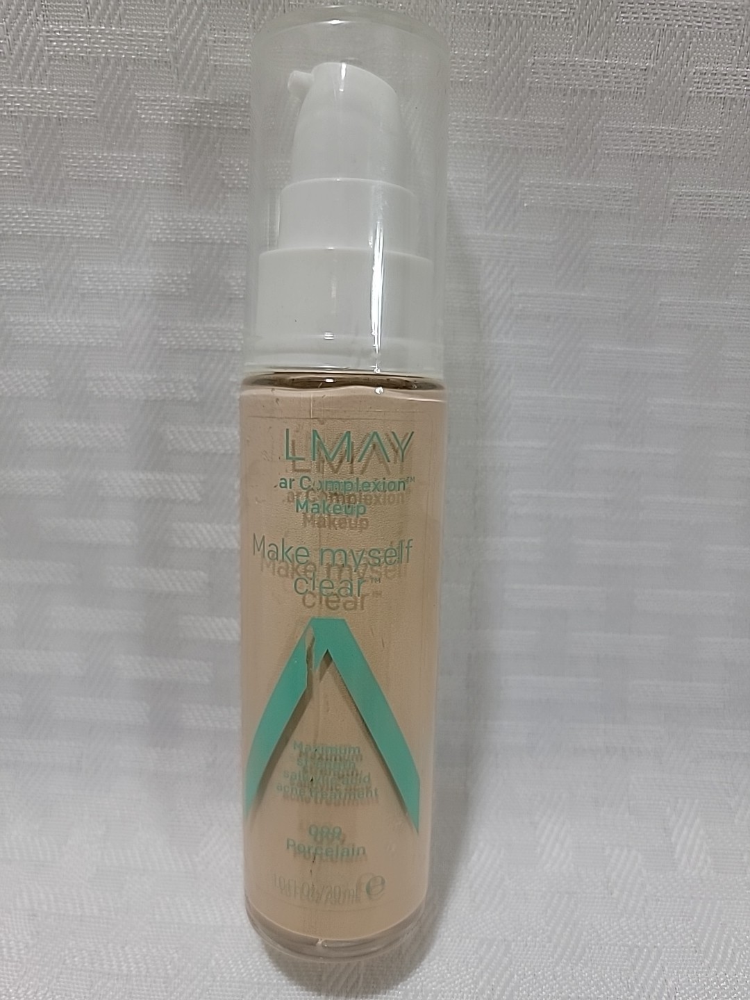Almay Clear Complexion Make Myself Clear Foundation Porcelain 099 Acne