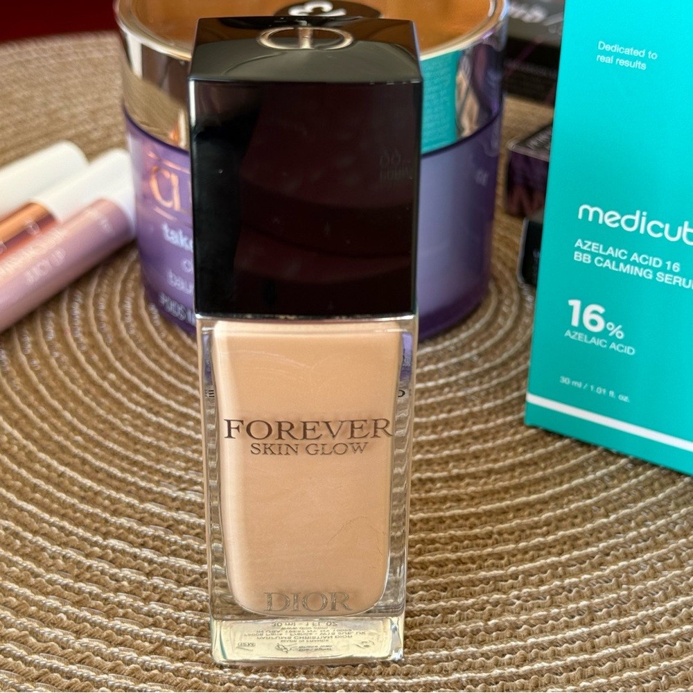 NEW DIOR Forever Skin Glow Liquid Foundation 24hr Wear Makeup