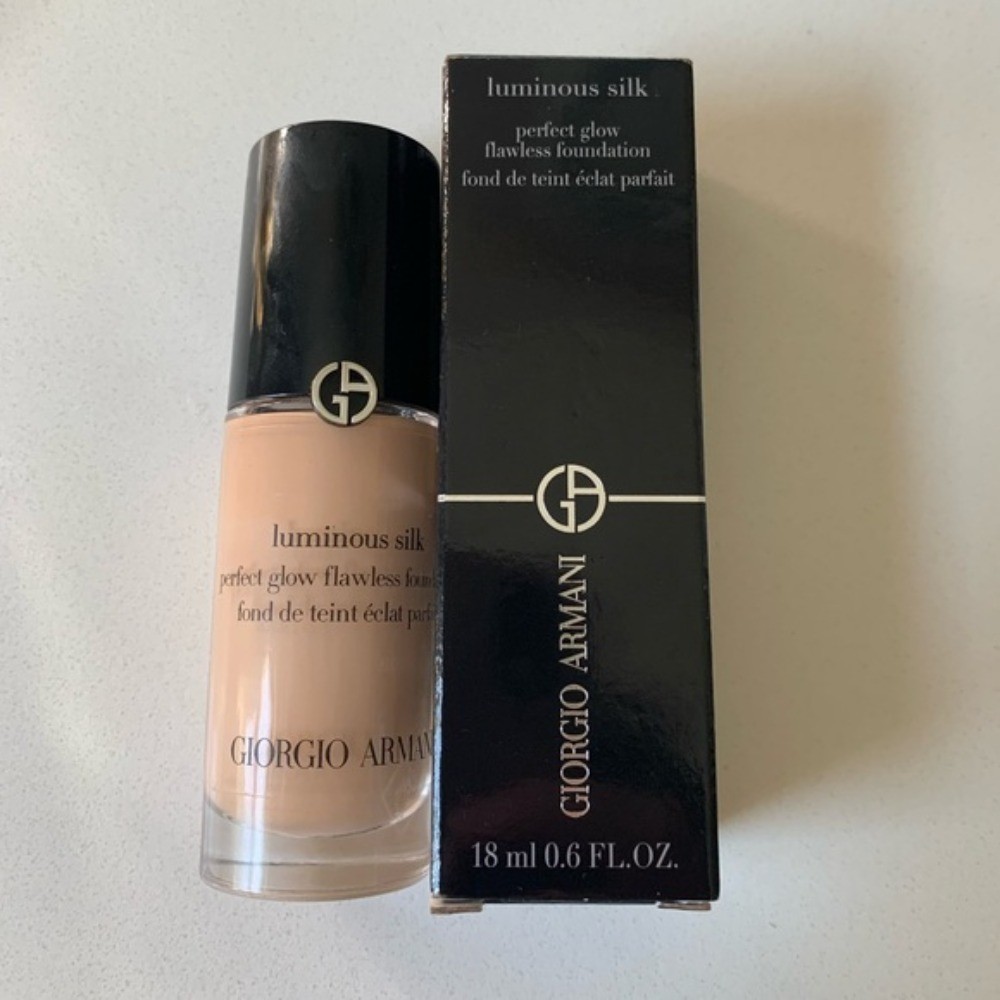 Armani Authentic Mini Liquid Foundation with 24HR Wear 5.75 – light medium 0.6oz