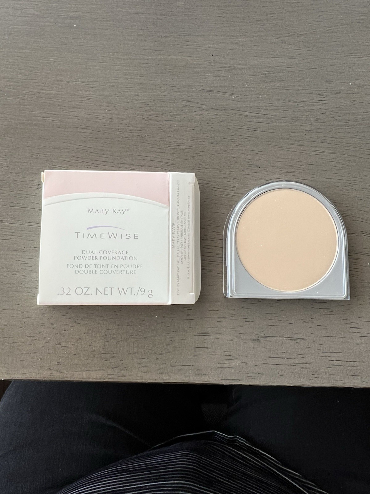 NOS Mary Kay Dual Coverage Powder Foundation IVORY 100 – D Shape 3879