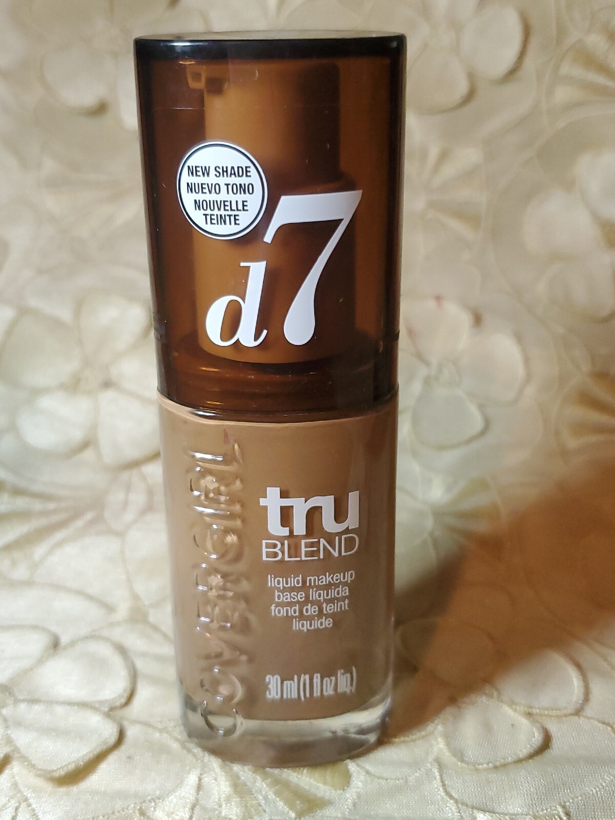 COVERGIRL-Tru Blend-Liquid Makeup-FOUNDATION – d7 Soft Sable-NEW!