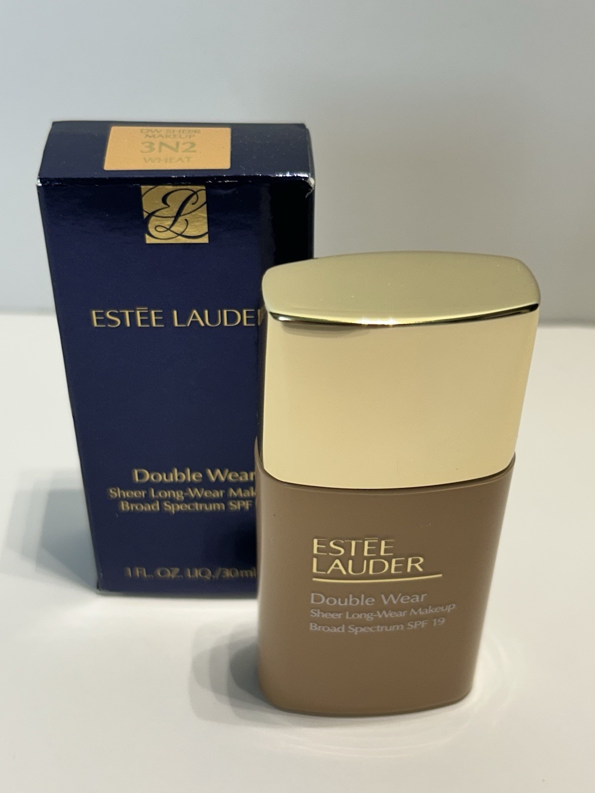 Estee Lauder Double Wear SHEER Long-Wear Makeup (3N2 Wheat)