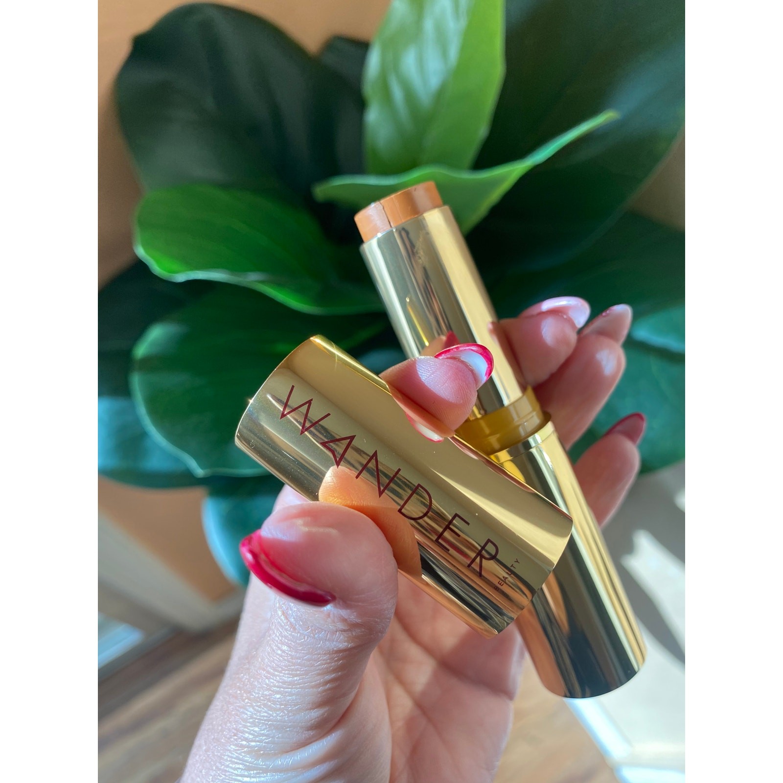 NEW Wander Beauty Flash Focus Hydrating Foundation Stick in Deep