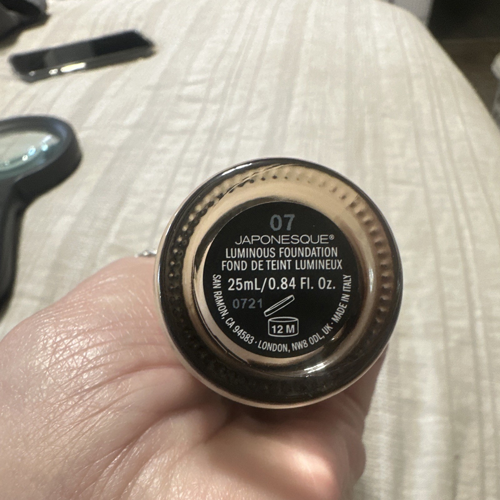 JAPONESQUE Luminous Liquid Foundation Shade 07 0.84 fl oz PAO 12M