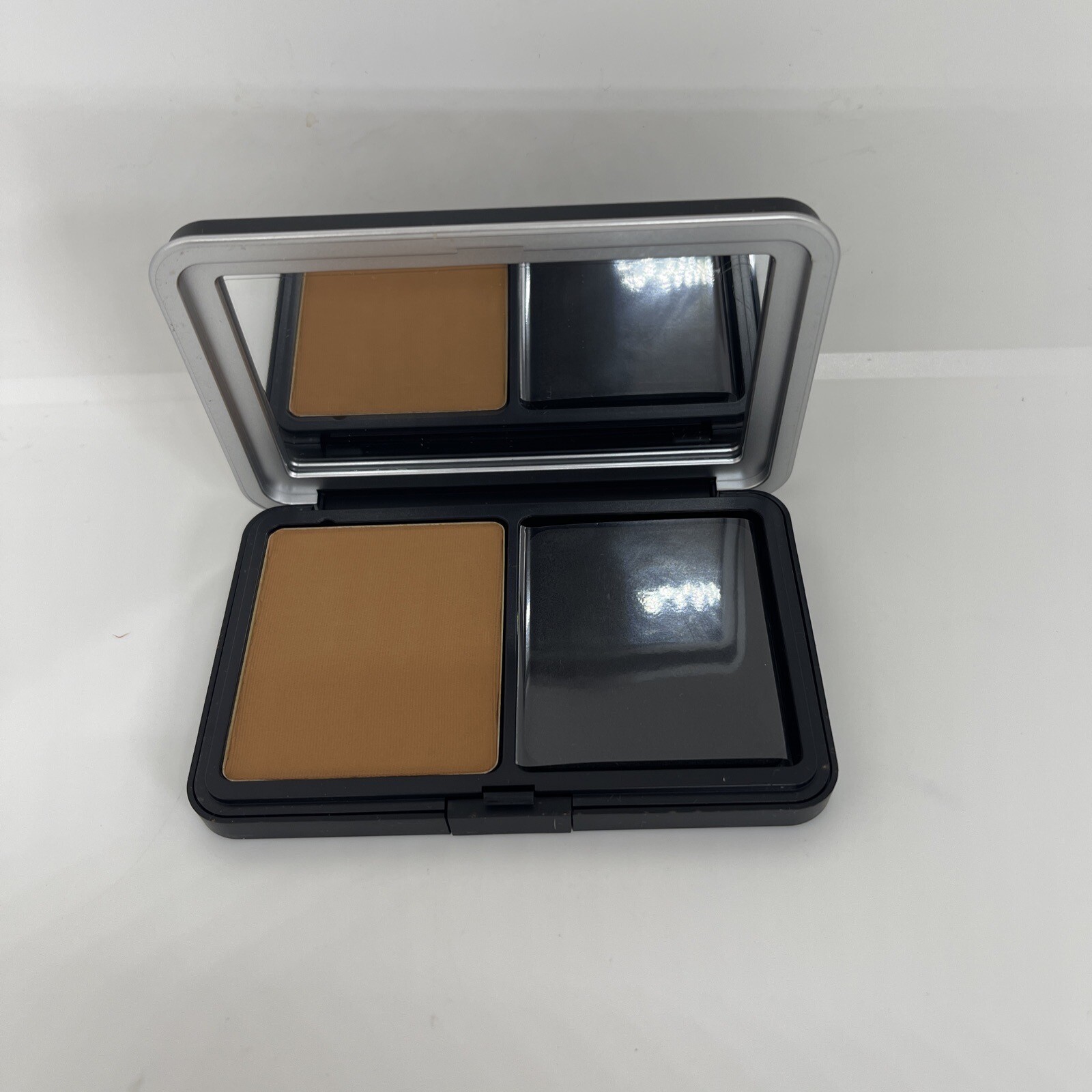 MAKE UP FOR EVER MATTE VELVET SKIN BLURRING POWDER FOUNDATION Y505 0.38 OZ
