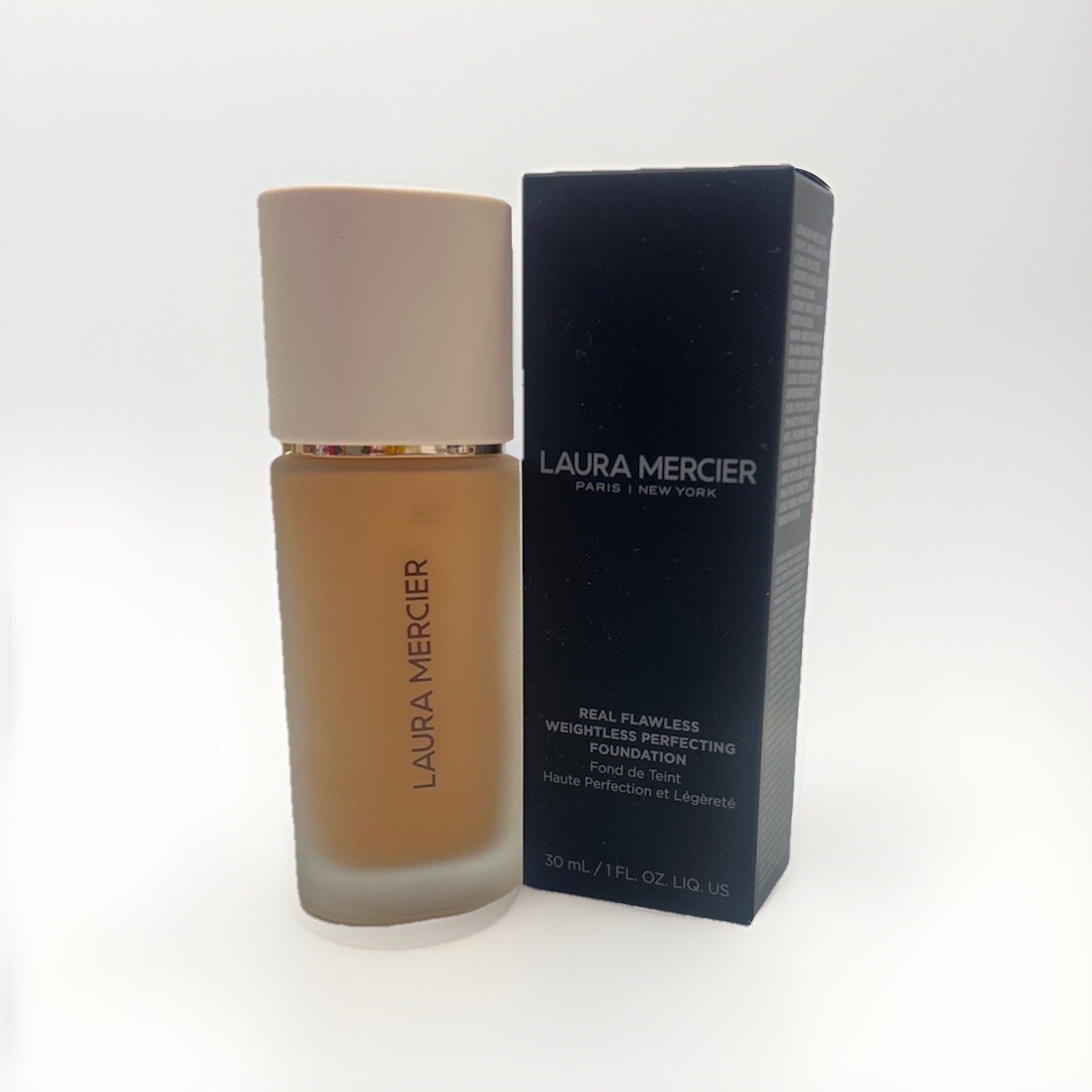 Laura Mercier Real Flawless Weightless Perfecting Foundation 2C1 ECRU