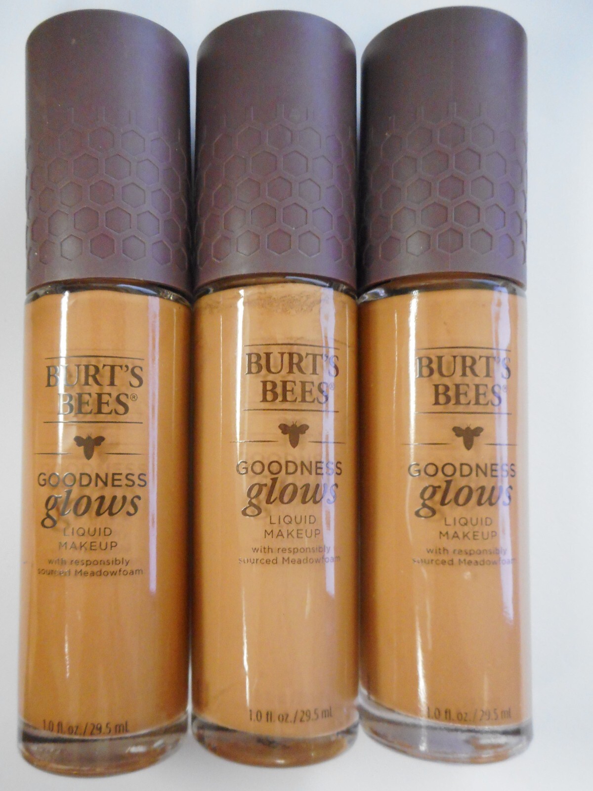 LOT OF 3 BURT’S BEES GOODNESS GLOWS LIQUID MAKEUP #1060 CHESTNUT 1oz EACH