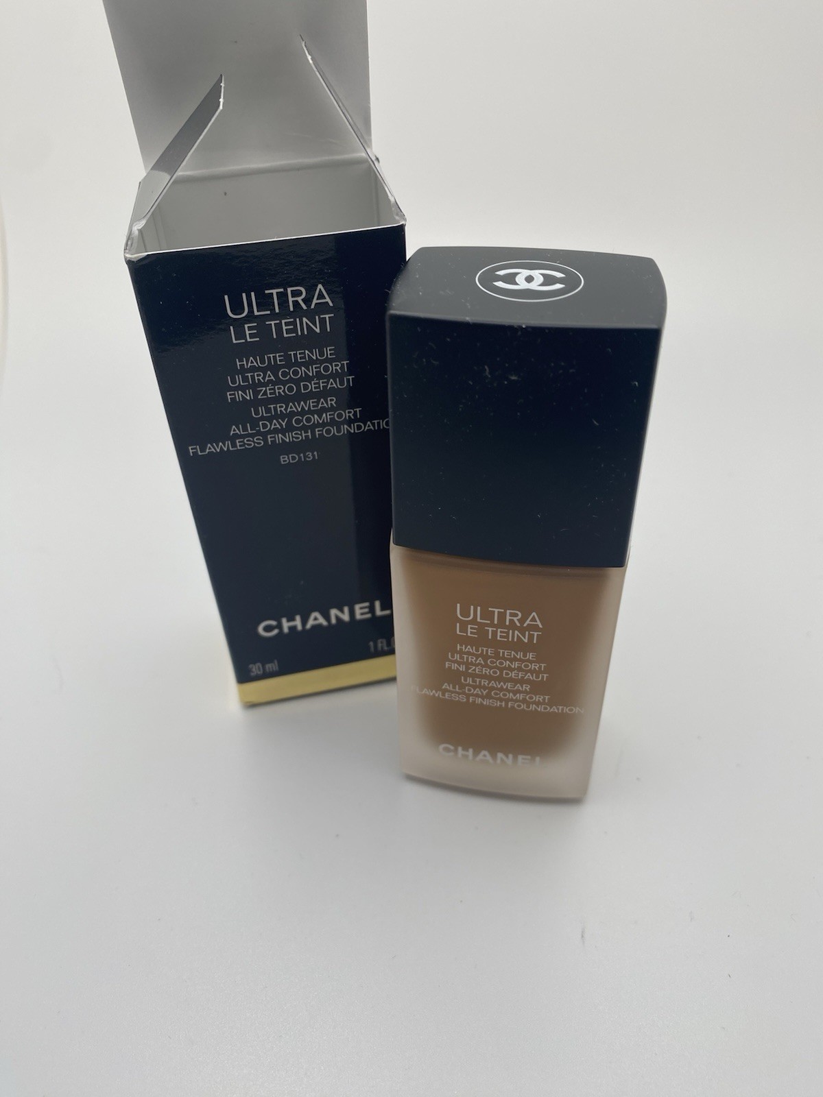 CHANEL Ultra Le Teint All Day Comfort Flawless Finish Foundation – BD131- NIB ￼